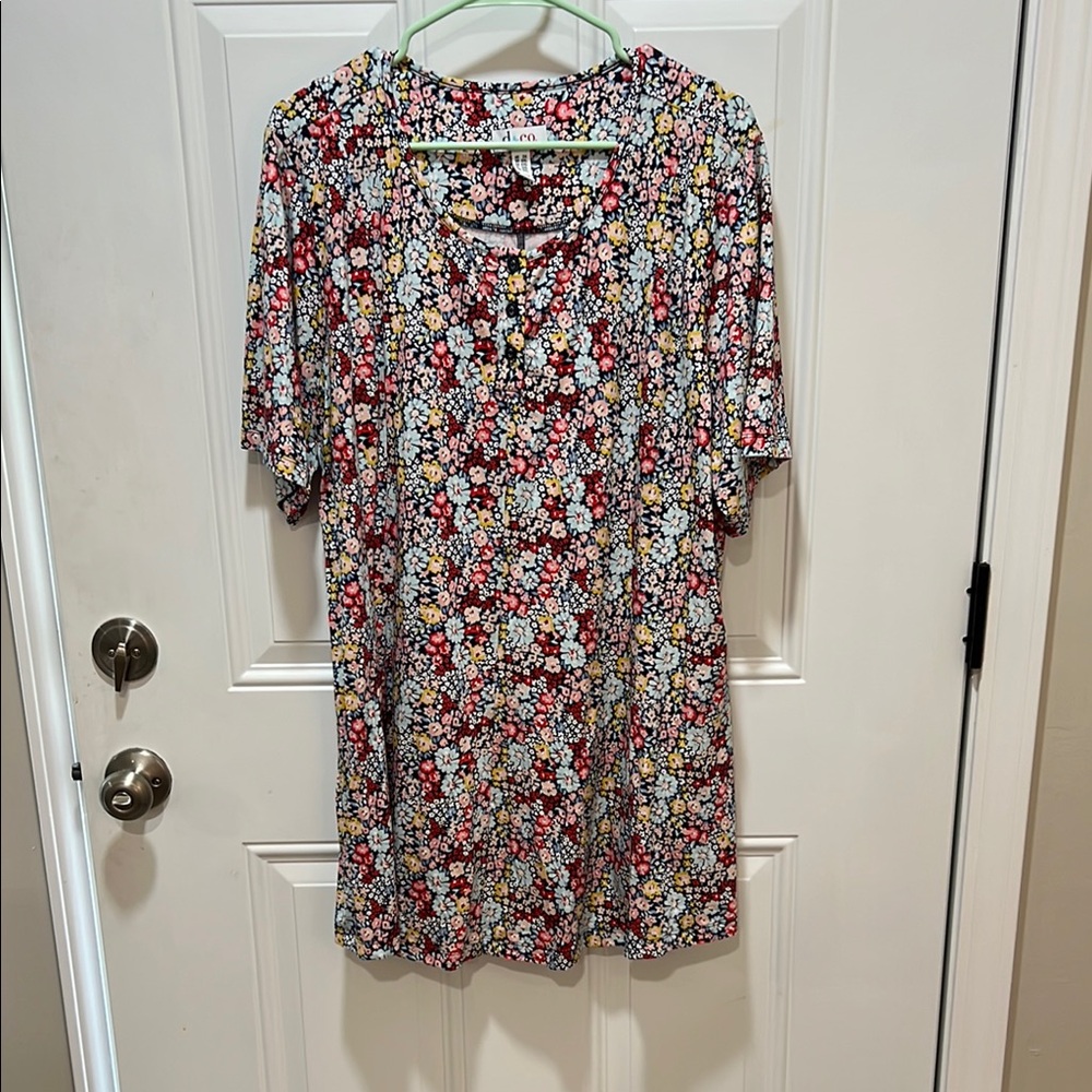 Floral Short Sleeve Tunic Top
